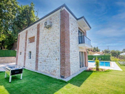 Villa Lirya