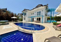 Villa ZENORA