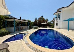Villa ZENORA