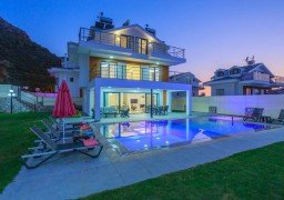 Villa VELORA